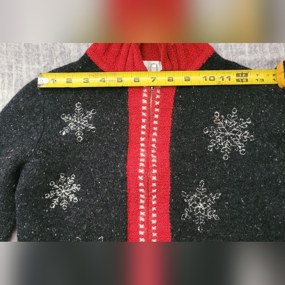 PETITE SOPHISTICATE SNOWFLAKE ZIP UP Sweatrr - Picture 7 of 8